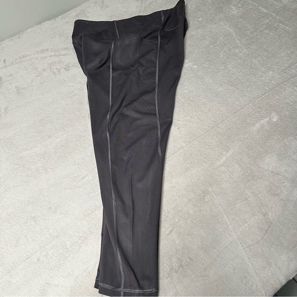 Victoria's Secret Legging‎ Women's size 10 Incredible Essential Workout Yoga Gym - Picture 5 of 5